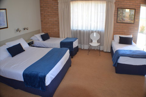 Deer Park Motor Inn Armidale - Accommodation QLD 2