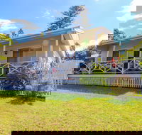 Embrace Cottage at Catherine Hill Bay - Accommodation QLD