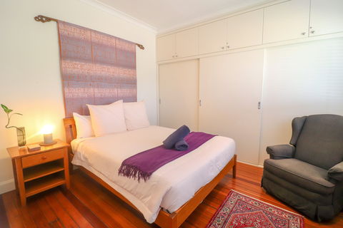 Embrace Cottage At Catherine Hill Bay - Accommodation QLD 3