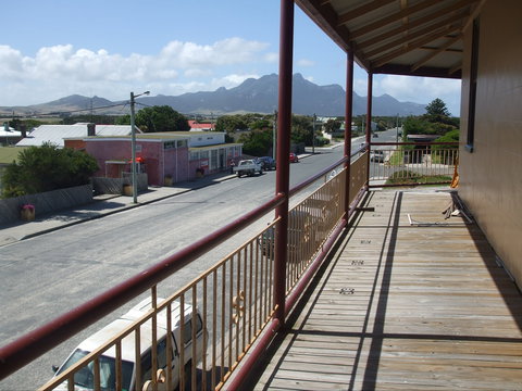 Flinders Island Interstate Hotel - Accommodation QLD 1