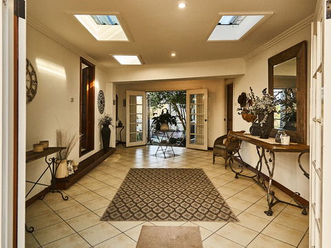 Glenellyn House - Servants Quarters - Accommodation QLD 2