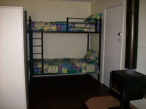 Goughs Bay Holiday Cottages - Accommodation QLD 4