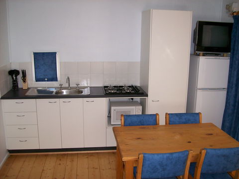 Goughs Bay Holiday Cottages - Accommodation QLD 5
