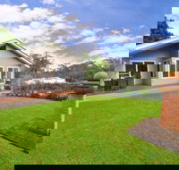 Hedgerow - Accommodation QLD
