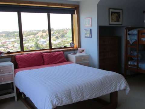 High On Penguin - Accommodation QLD 6