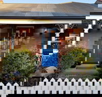 La Maison Riviere - The River House Bed and Breakfast - Accommodation QLD