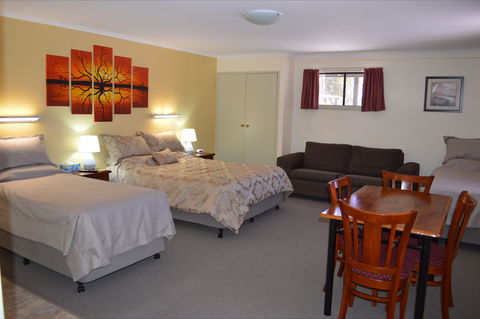 Morgan Colonial Motel - Accommodation QLD 0