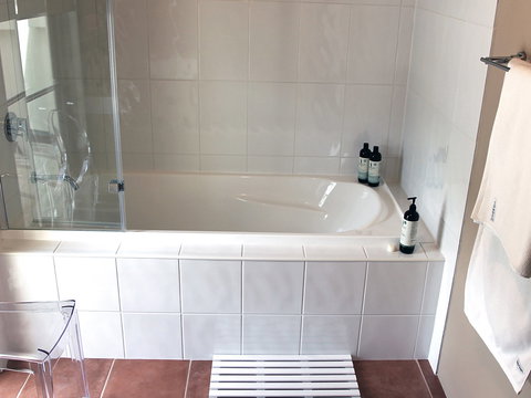 Outlook BnB - Accommodation QLD 8