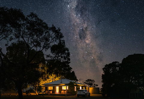 Rabbiters Hut - Accommodation QLD 8