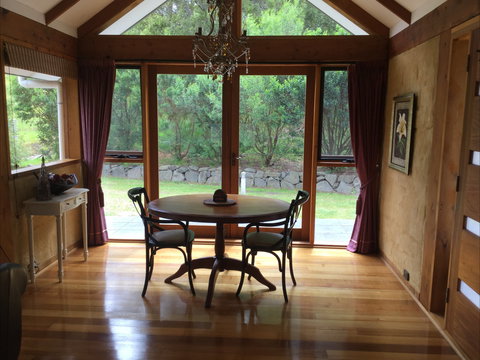 Shanleys Huon Valley - Accommodation QLD 4