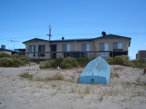 Sittin On The Beach - Accommodation QLD 1
