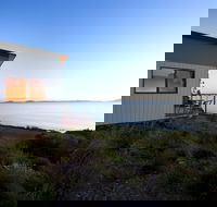 Swansea Beach Chalets - Accommodation QLD