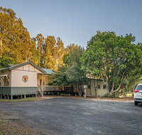 Swamp House and Bunkhouse - Accommodation QLD
