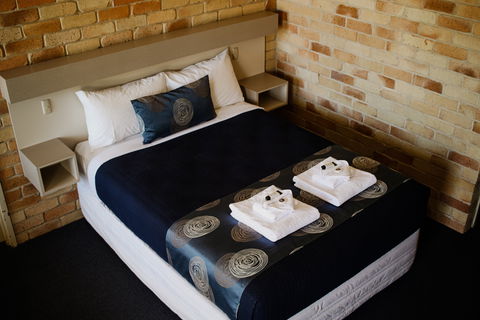 The Australian Hotel Motel - Accommodation QLD 3