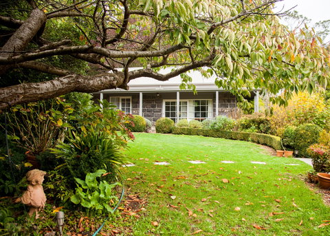 The Studio & The Barn - Accommodation QLD 0