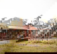 The Pines Cottage - Accommodation QLD