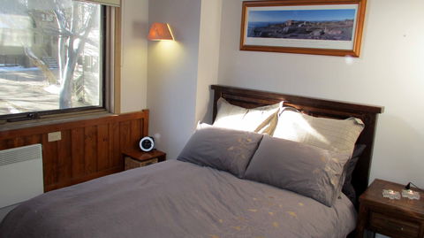 Wallace's - Crystal Creek Chalet 1 - Accommodation QLD 1