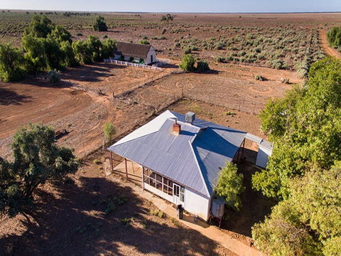Willandra Cottage - Accommodation QLD 1