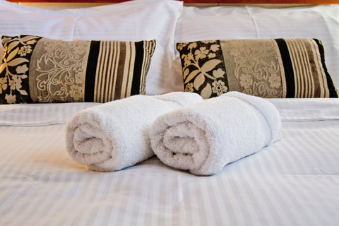 Alpenhorn Holiday Units - Accommodation QLD 2