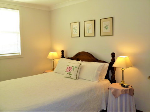 Anglea House Bed And Breakfast - Accommodation QLD 1