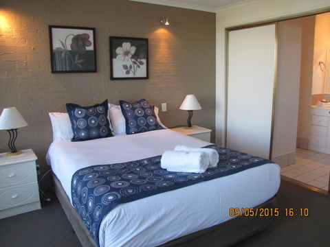 Apollo Luxury Apartments - Accommodation QLD 2