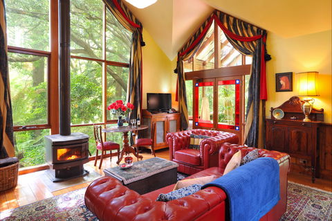 Arcadia Cottages - Accommodation QLD 2