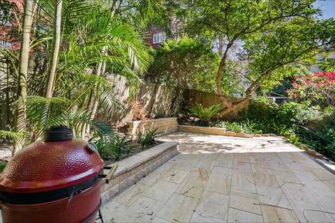 Bondi Beach Peach - Accommodation QLD 2