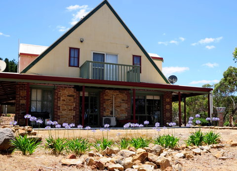 Boobook Manor - Accommodation QLD 0