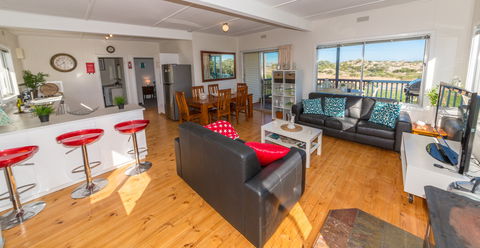 Carrickalinga SeaHaven - Accommodation QLD 2