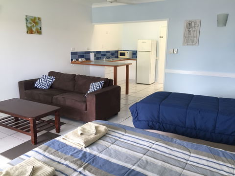 Cardwell Beachfront Motel - Accommodation QLD 2