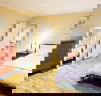 Chrismont Guest House - Accommodation QLD