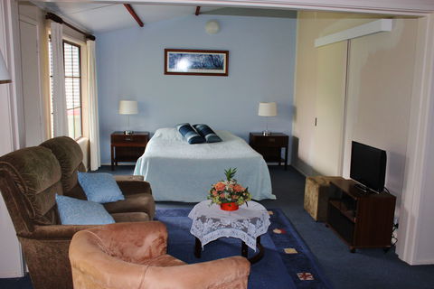 Dartmouth Motor Inn - Accommodation QLD 1
