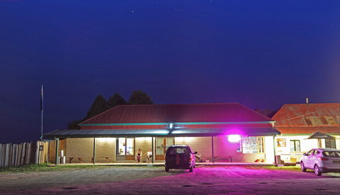 Deepwater Inn - Accommodation QLD 0