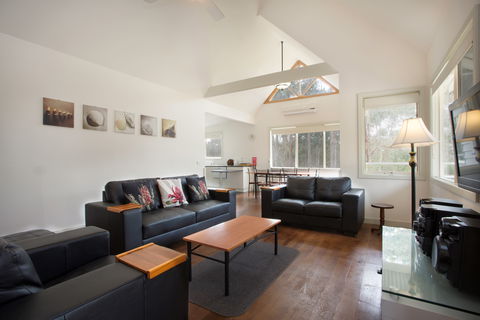 Hooked Inn Cottages - Accommodation QLD 1