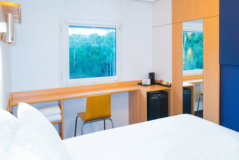 Ibis Budget Gosford - Accommodation QLD 1
