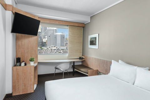 Ibis Sydney Darling Harbour - Accommodation QLD 1