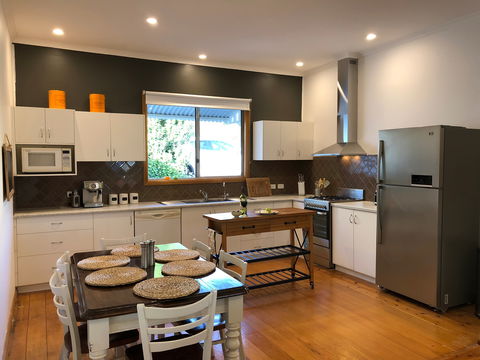 Jacks House '2' B&B Clare - Accommodation QLD 2