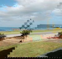 Jay Jay's Beach House - Accommodation QLD