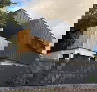 Lucent Art House  Stirling Curated Accommodation - Accommodation QLD