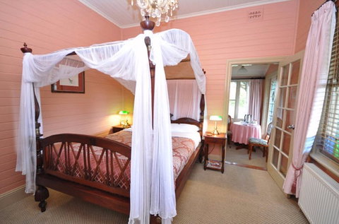 Lurline House - Accommodation QLD 2