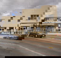 Neptune Grand Hotel - Accommodation QLD