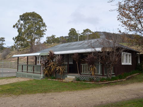 Old Whisloca Cottage - Accommodation QLD 1