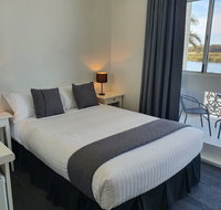 Parade Hotel - Accommodation QLD