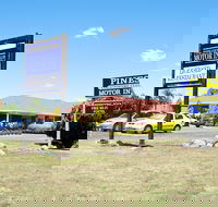 Pines Country Club Motor Inn - Accommodation QLD