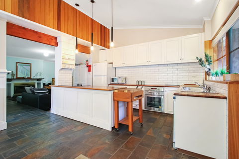 Porepunkah Elms - Accommodation QLD 1