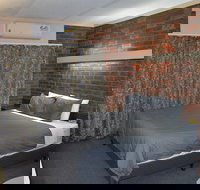 Riviana Motel - Accommodation QLD