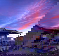 Tarnasey Farm - Bump's Barn - Accommodation QLD