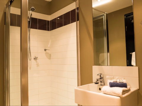 The Windsor Castle Hotel - Accommodation QLD 2