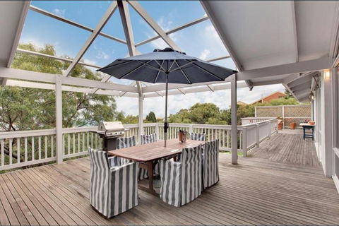 Views On Court - Accommodation QLD 0