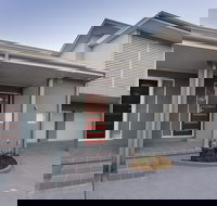 Wallsend Executive Apartments - Accommodation QLD